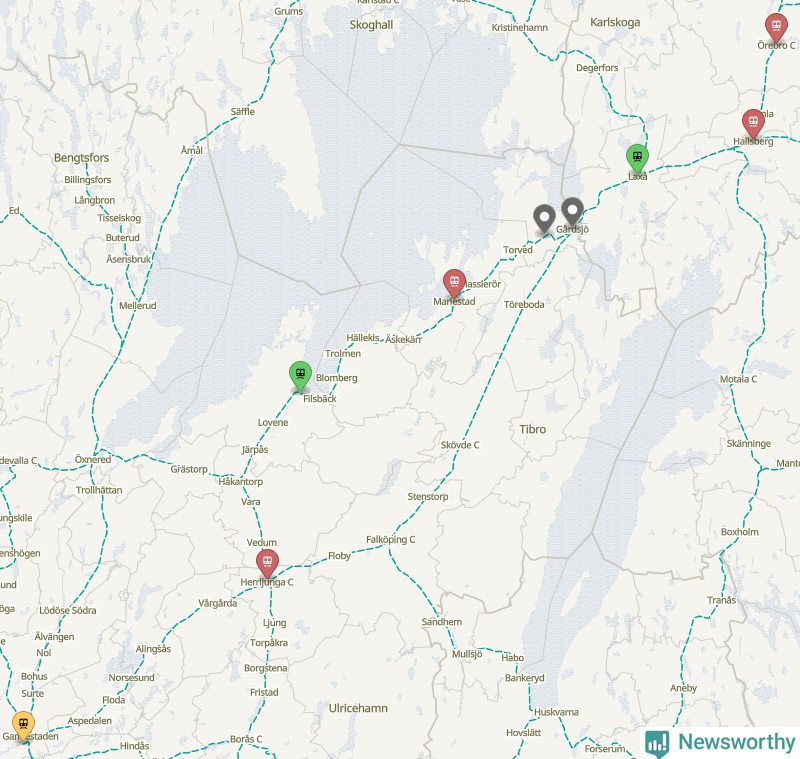 Karta över förseningar vid olika avgångsstationer. Här visas stationer med fler än fem avgångar under månaden.