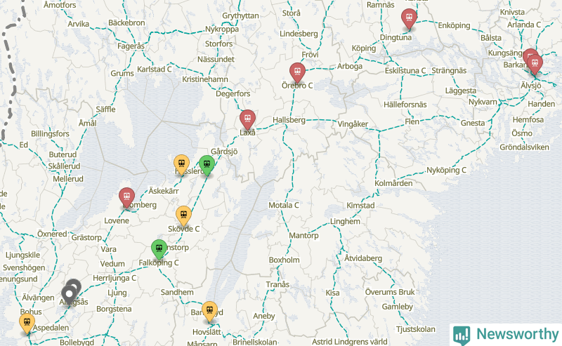 Karta över förseningar vid olika avgångsstationer. Här visas stationer med fler än fem avgångar under månaden.