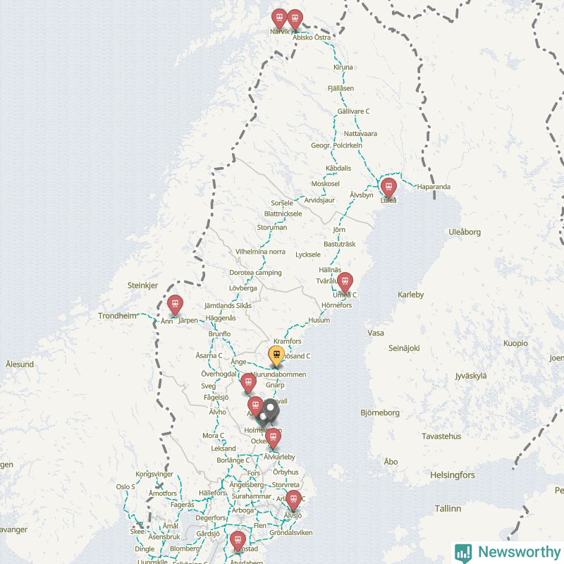 Karta över förseningar vid olika avgångsstationer. Här visas stationer med fler än fem avgångar under månaden.