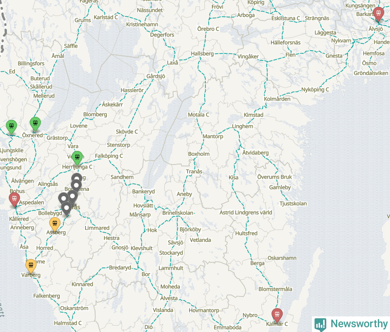 Karta över förseningar vid olika avgångsstationer. Här visas stationer med fler än fem avgångar under månaden.