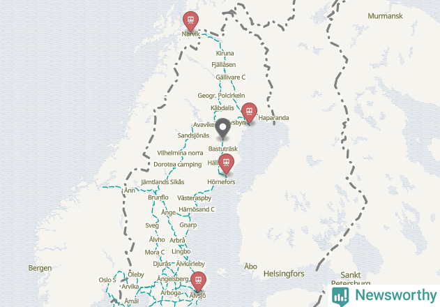Karta över förseningar vid olika avgångsstationer. Här visas stationer med fler än fem avgångar under månaden.